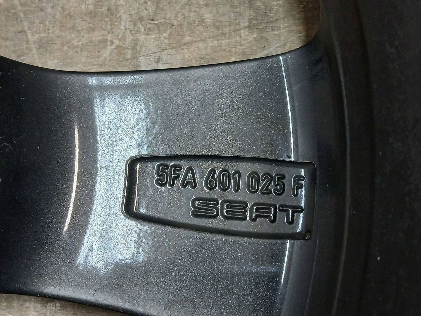disk hliníkový SEAT LEON 5FA 8J 19" ET49 5X112 5FA601025F