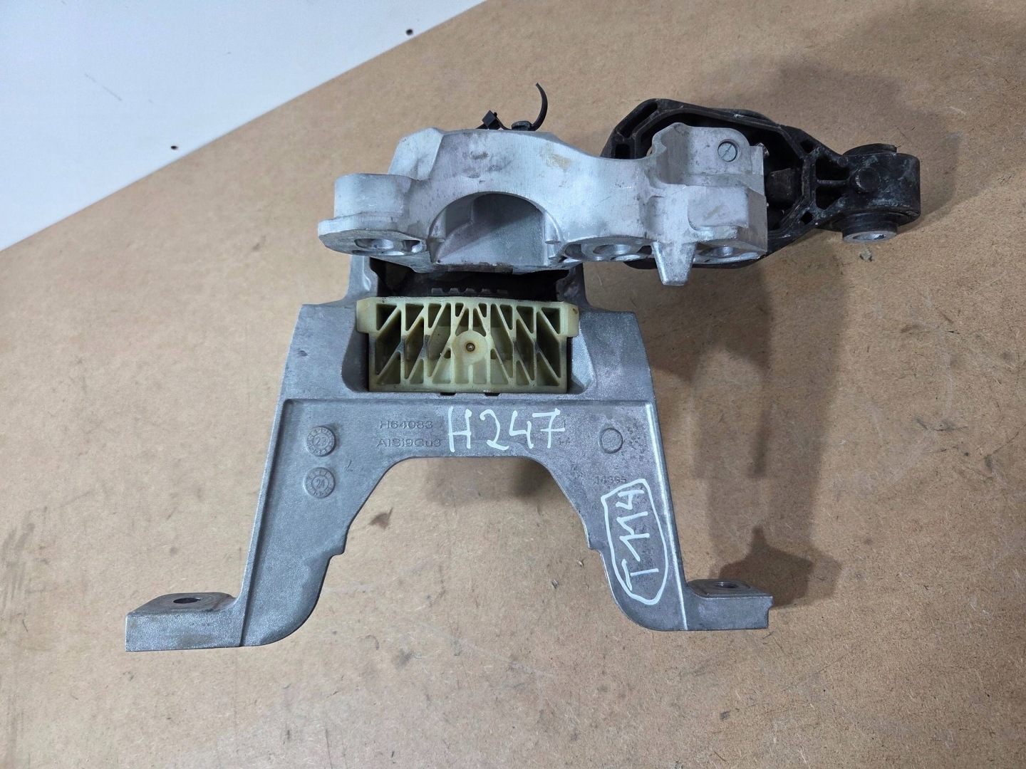 Mercedes-Benz GLB X247 engine mount A1772402000 (T144)