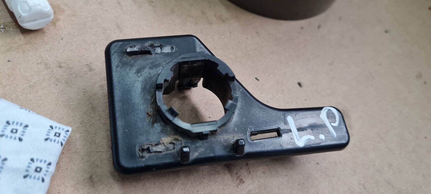 A6 C7 4G LIFT bracket holder KOSZYCZEK PDC left front 4G0919267K