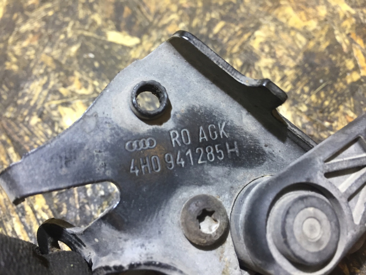 AUDI A6 C7 Sensor POZIOMOWANIA vorne 4H0941285H