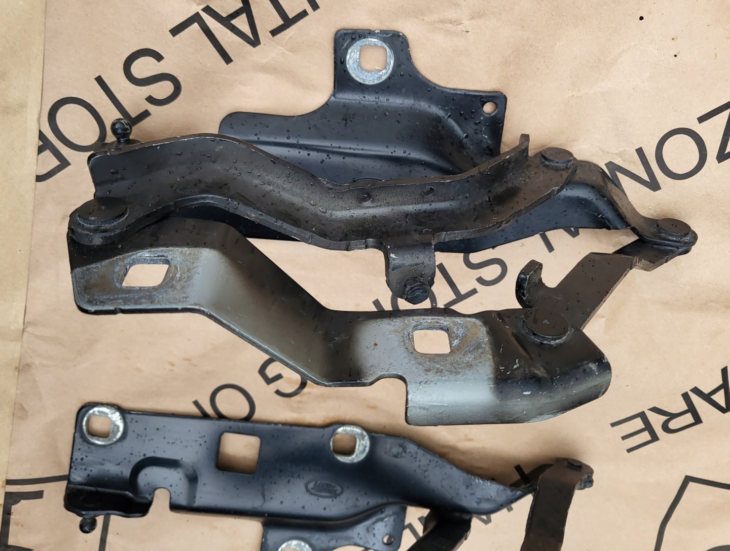 hinge bonnets right left front LAND RANGE ROVER DISCOVERY V L462 HY32-16800