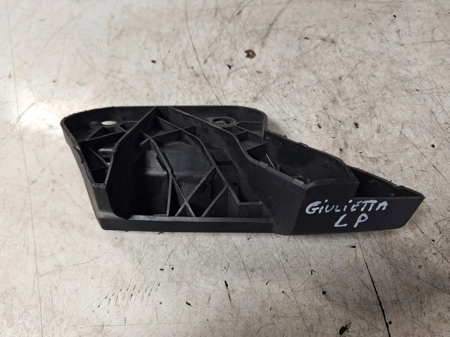 support lights left 46635757 Alfa Romeo Giulietta
