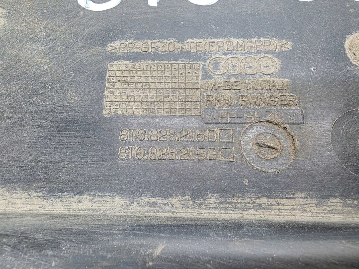 cover chassis left rear part AUDI A5 8T 8T0825215D original *9*