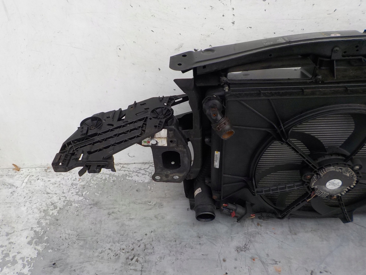810 SKODA OCTAVIA II LIFT 2.0 TDI support panel for radiators sider radiator