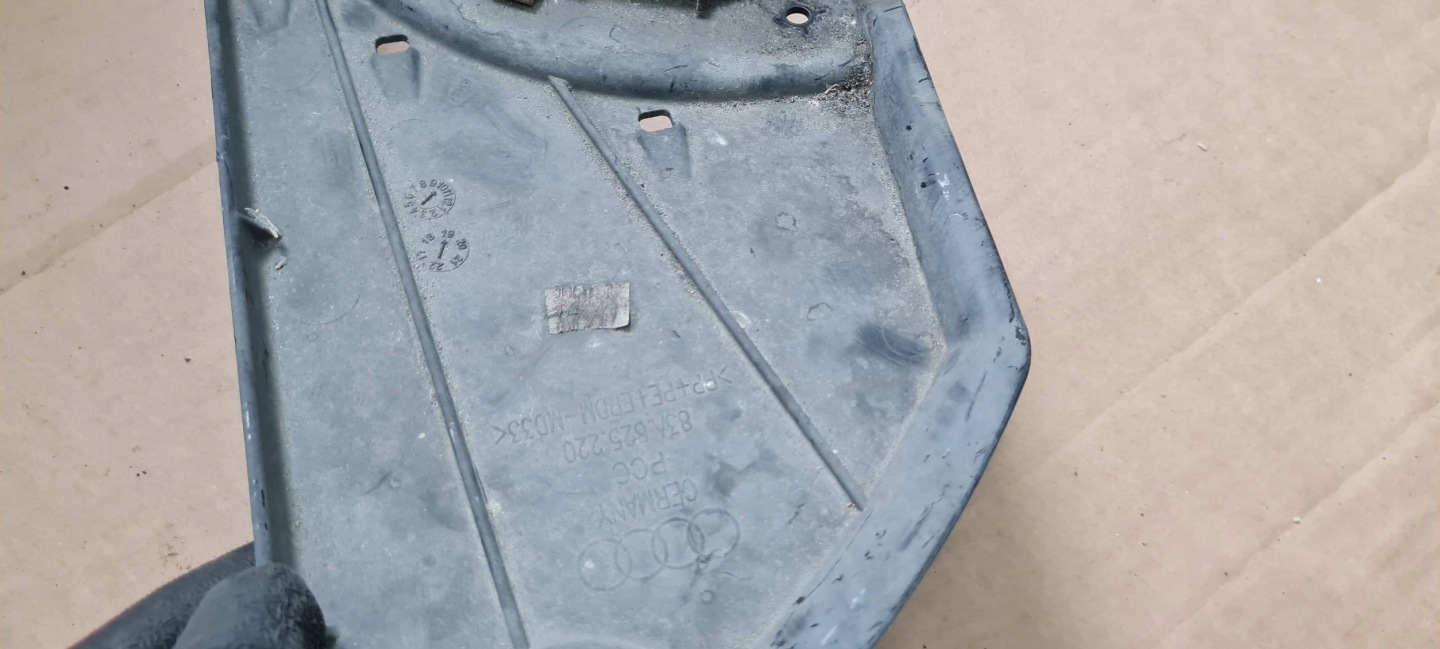 Q3 83A cover chassis right right rear part 83A825220