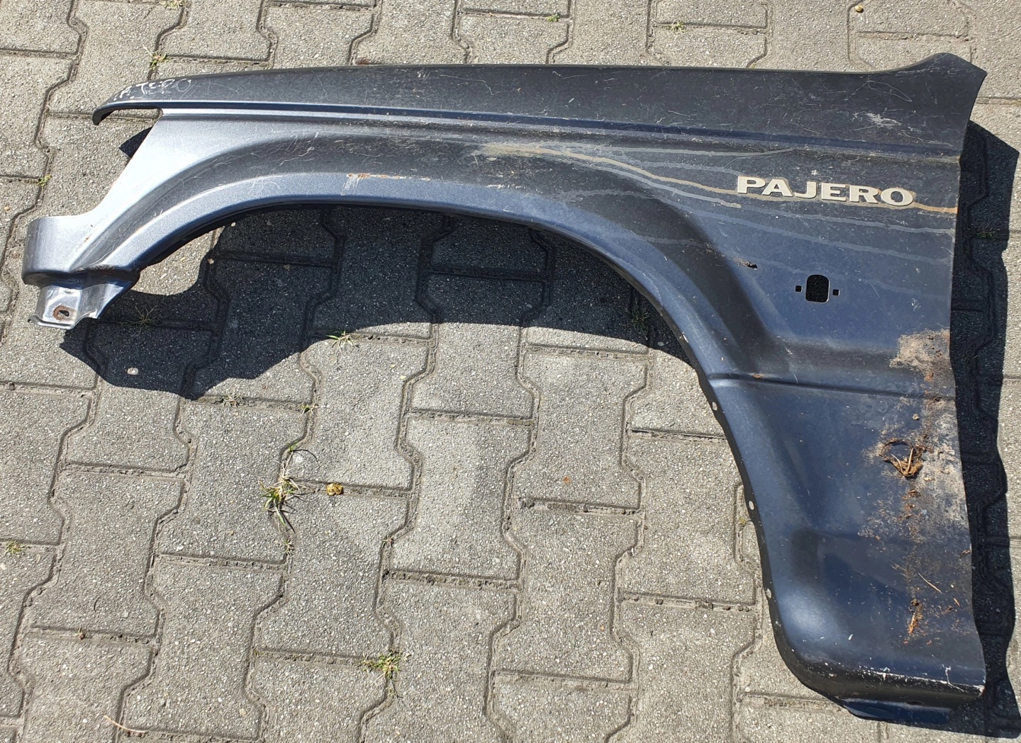 MITSUBISHI PAJERO II fender front left original