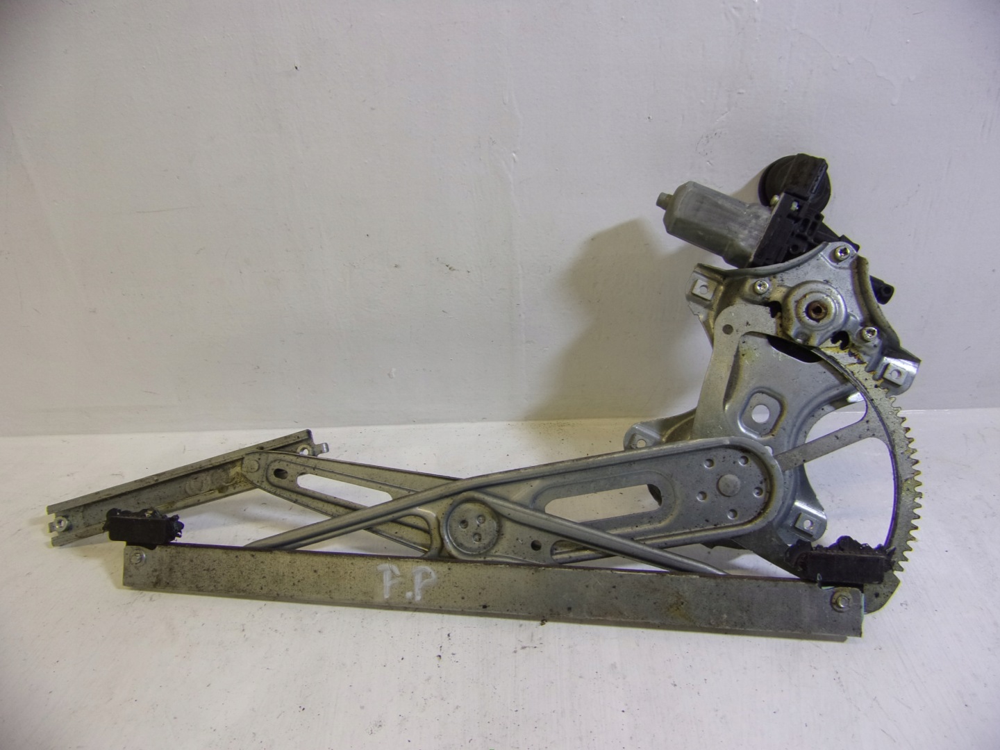 ELE mechanism windows right front TOYOTA YARIS 2 857100D100