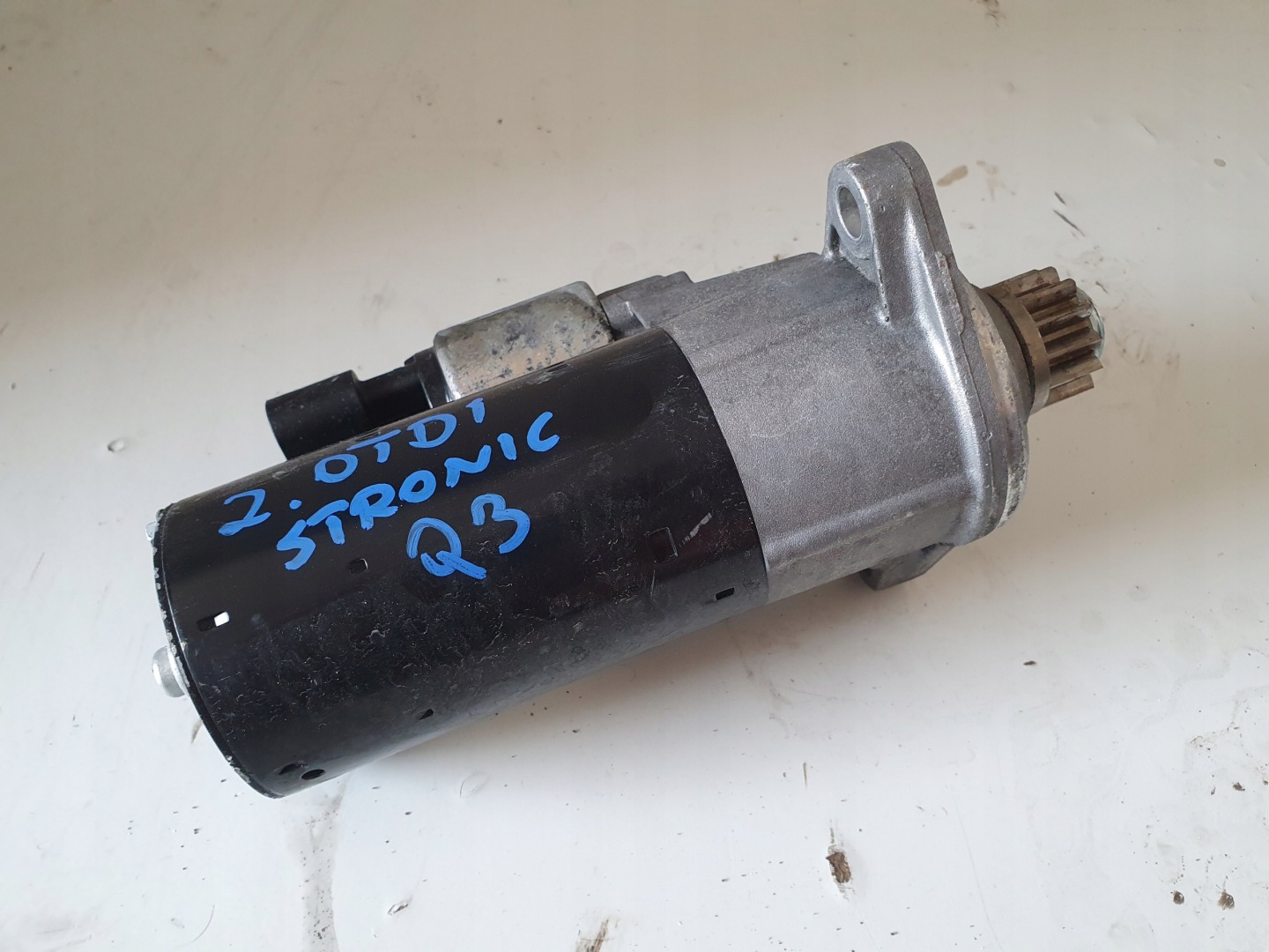 AUDI Q3 starter 2.0TDI STRONIC AUTOMAT