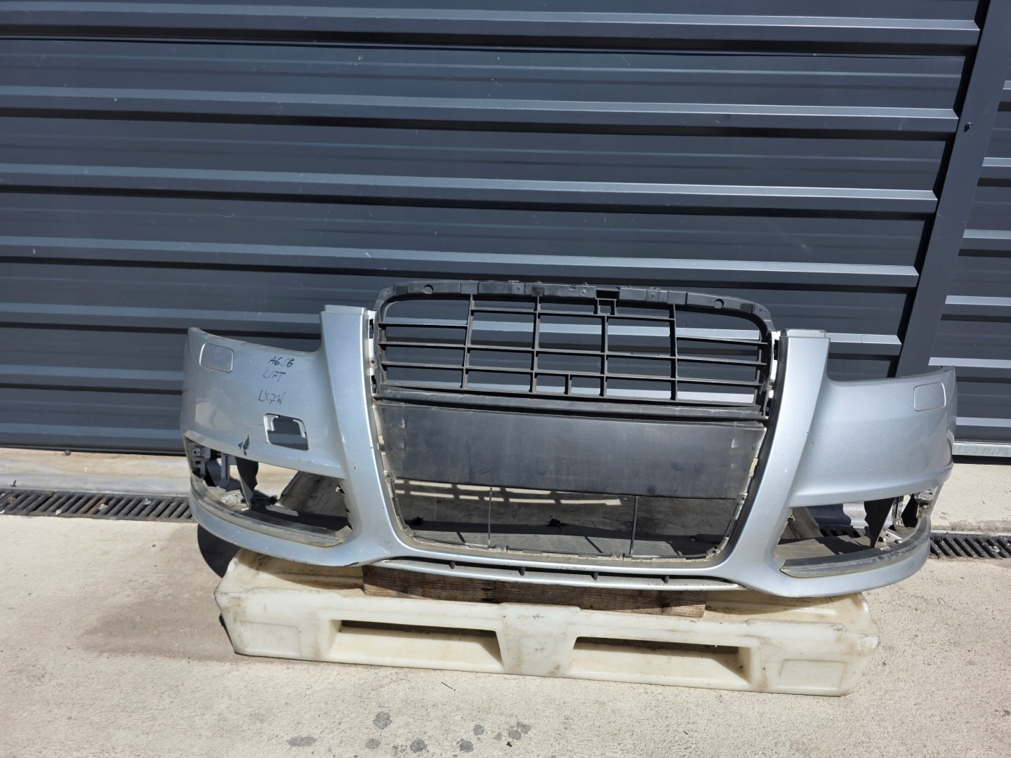 bumper front AUDI A6 C6 LIFT LX7W 2008-2011