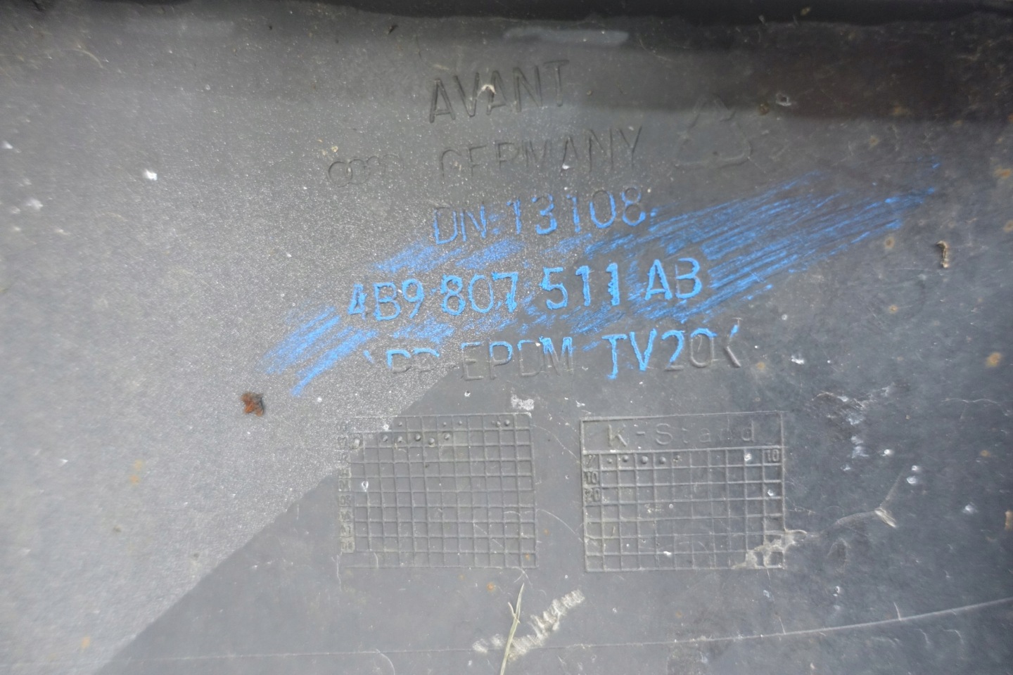 bumper rear part rear AUDI A6 C5 KOMBI 4B9807511AB