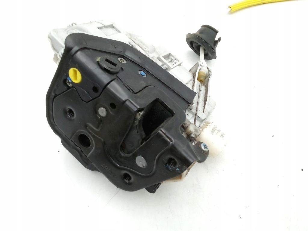 Audi A4 B7 lock z door left rear part 8E0839015A