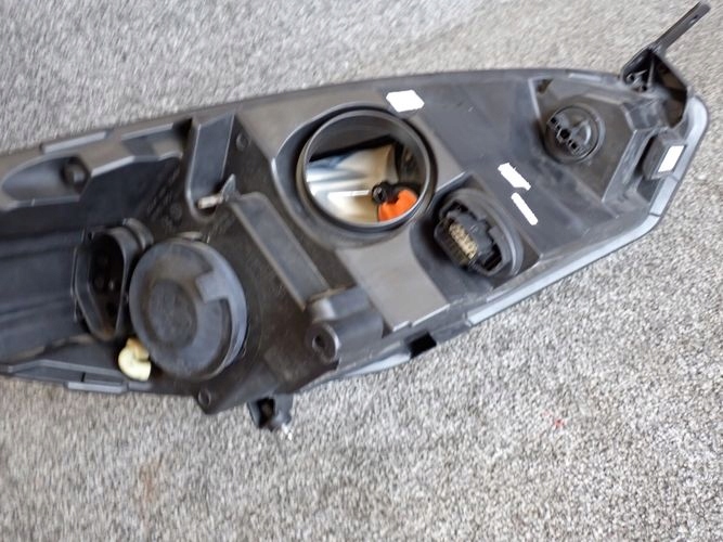 FORD FIESTA MK8 VIII 17- reflektor left light left without LED
