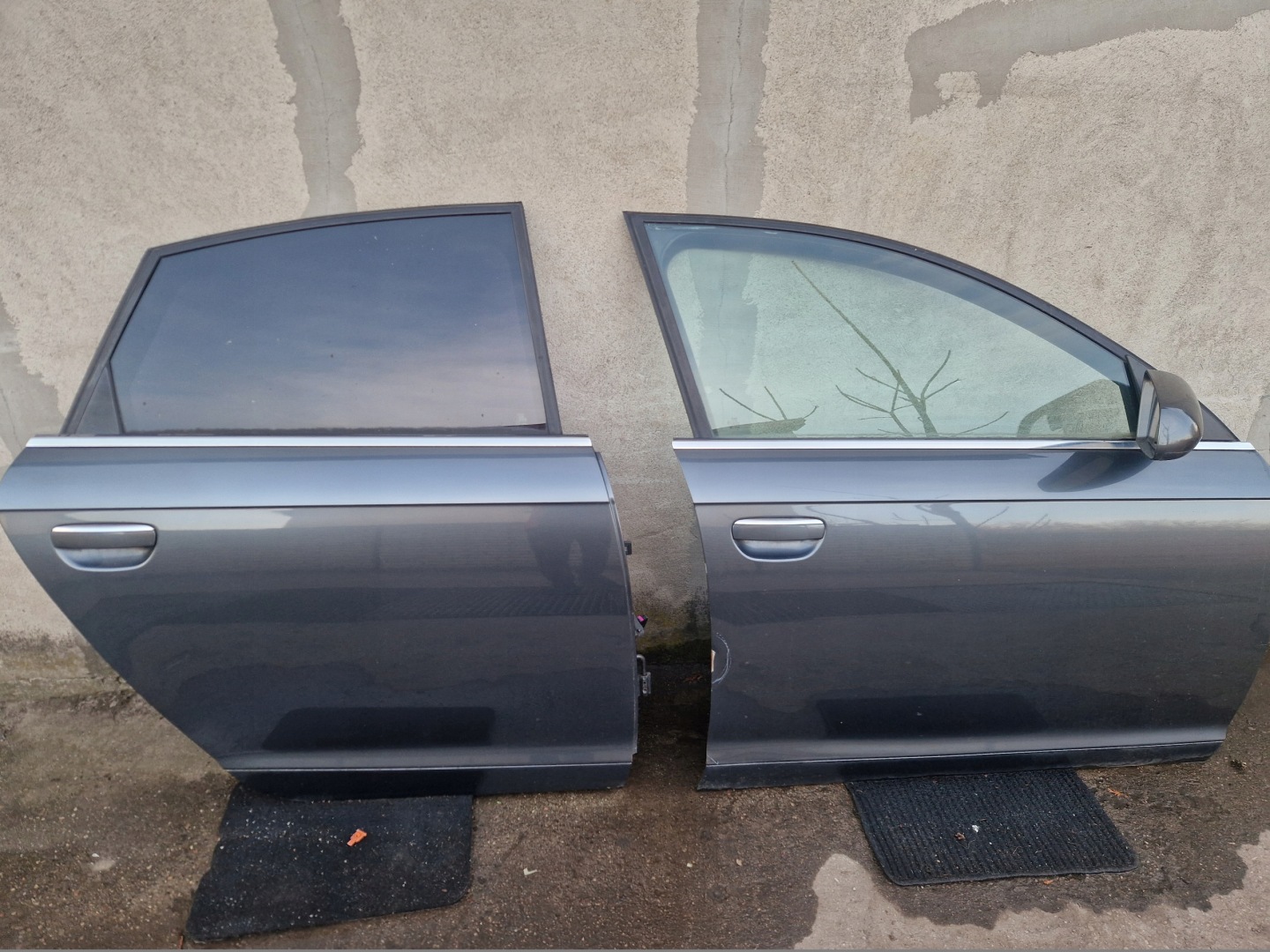 AUDI A6 C6 A6C6 SEDAN dveře pravé předek přední