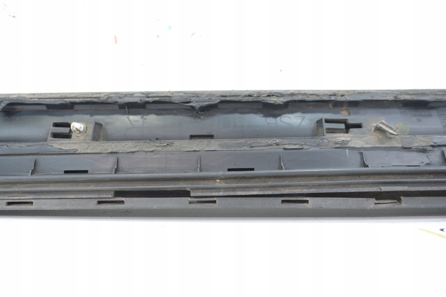 AUDI Q5 and LIFT 2012- moulding door right front 8R0853960E