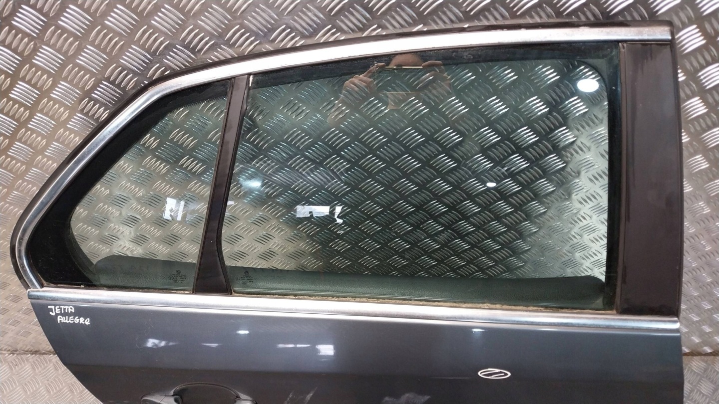Portière Arrière Droit VW JETTA V 05