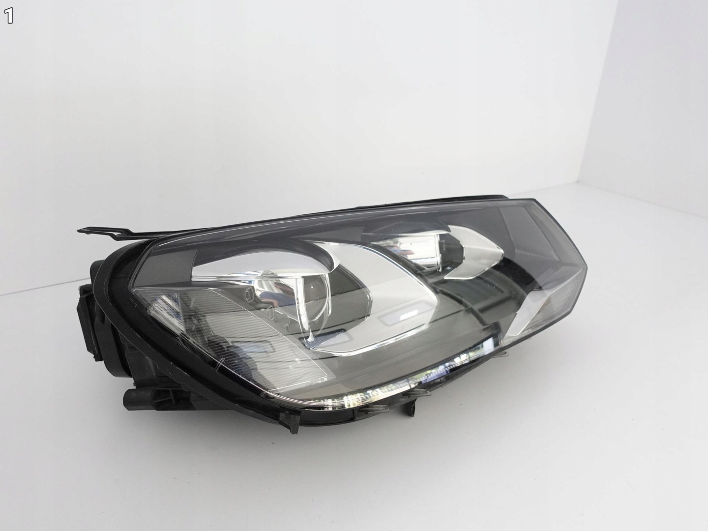 VW TOUAREG II 2 7P1 10-14 XENON+LED right light