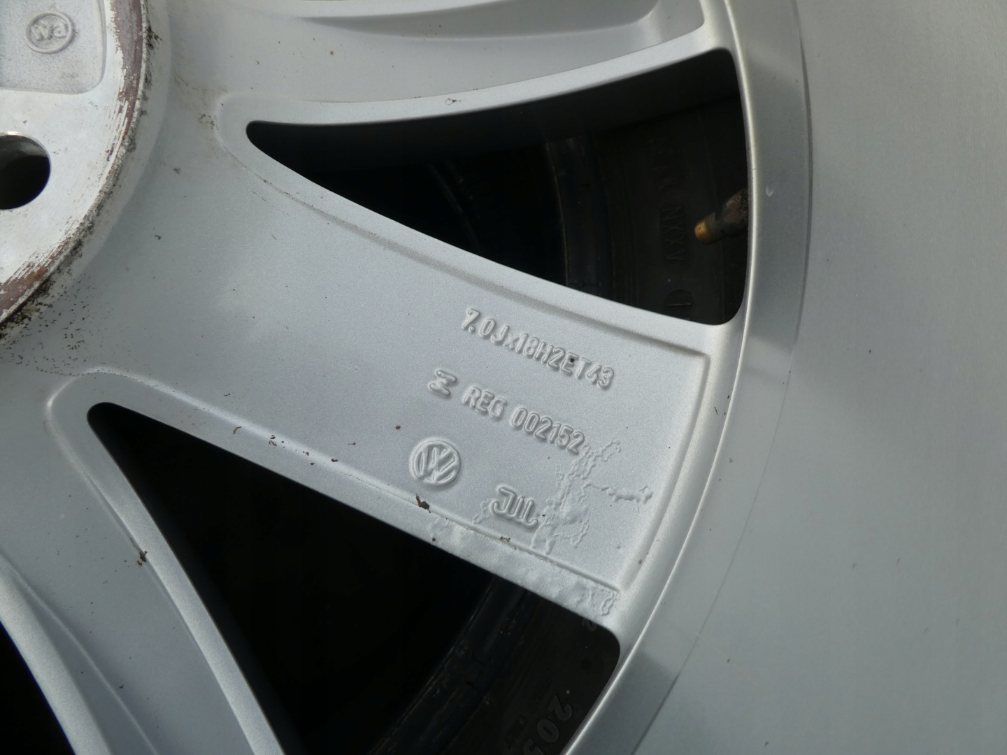 4X CERCHI DI ALLUMINIO CERCHI RUOTE 5N0601025AF VW 5X112