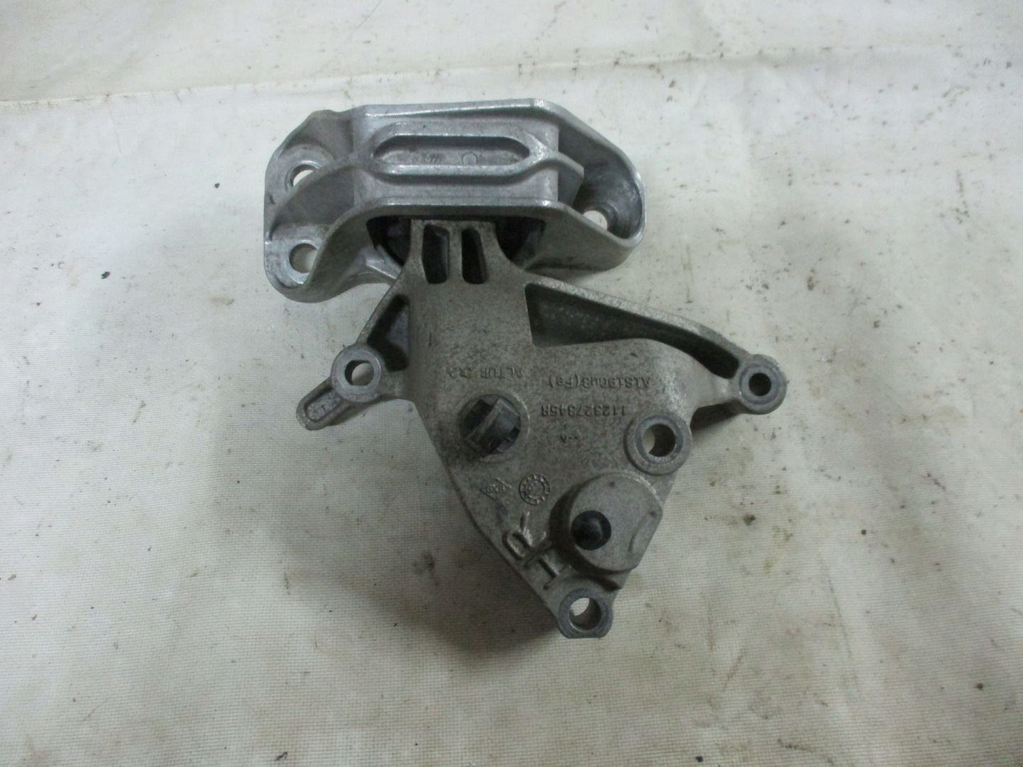 engine mount right Nissan Qashqai 2 J11 DIG-T 112327345R
