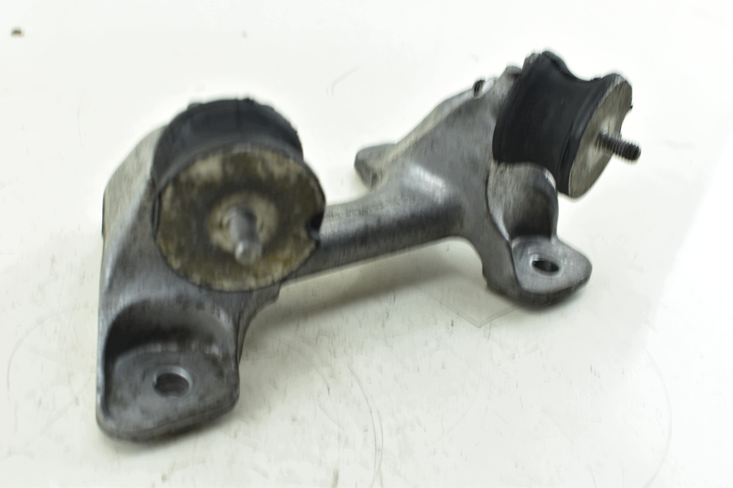 Getriebehalter Getriebe BMW E81 E87 E90 E91 2.0D 6774105