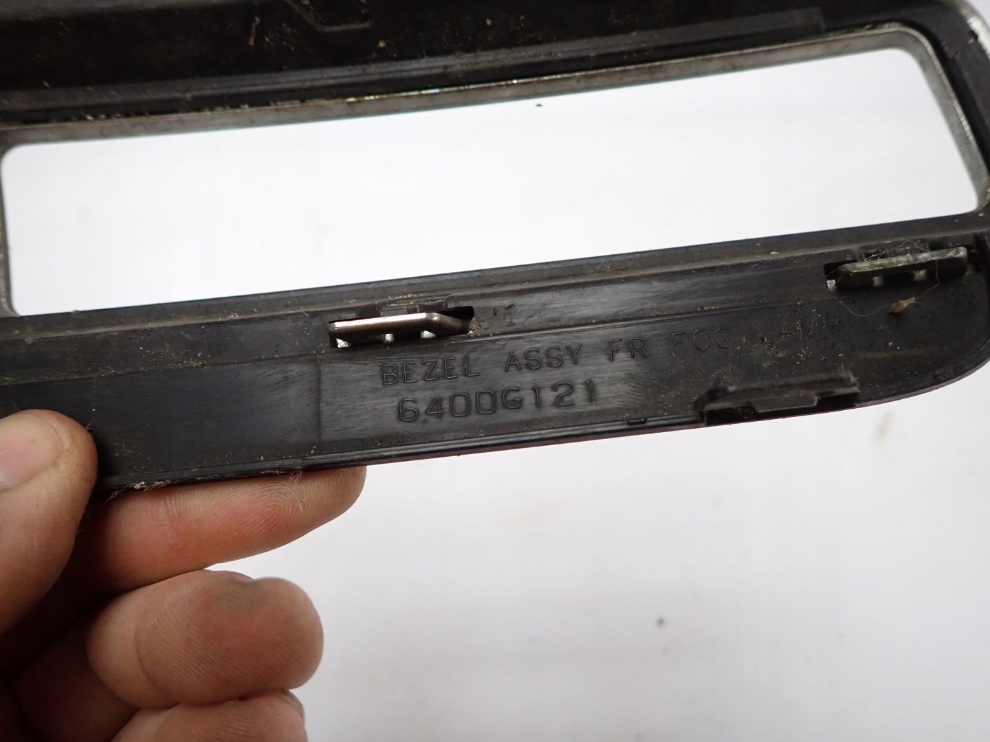 MITSUBISHI PAJERO 15- grille grid fog lights left