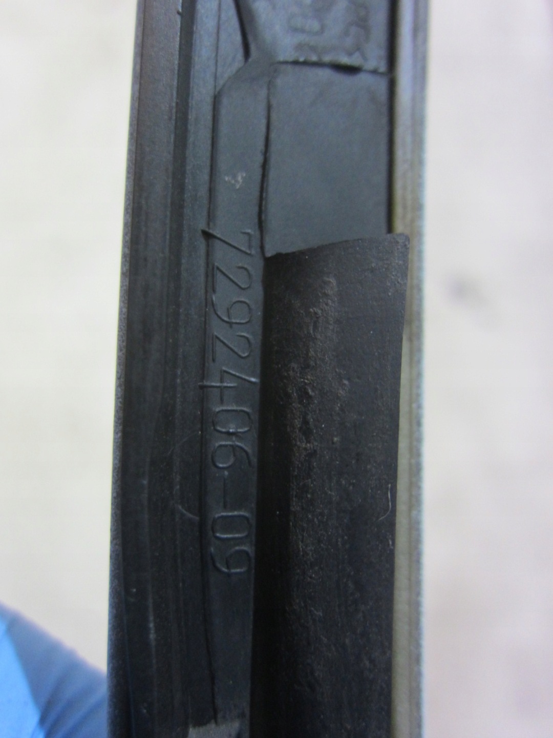 BMW X5 F15 moulding dust windows right A300 ALPINWEISS BIALA 7387918