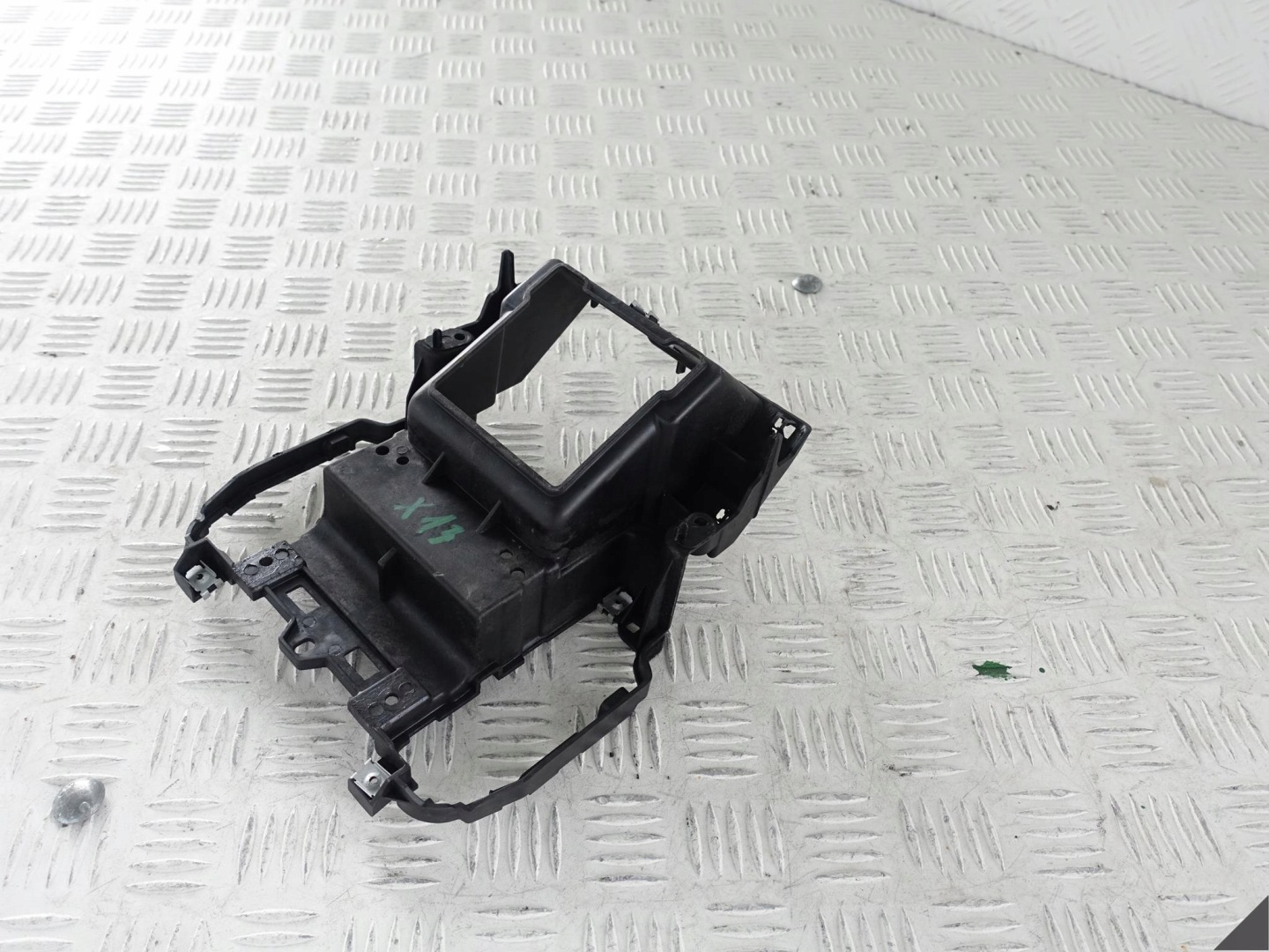 CAYENNE 7P5 LIFT 14- HALTER TUNEL MITTE HECK