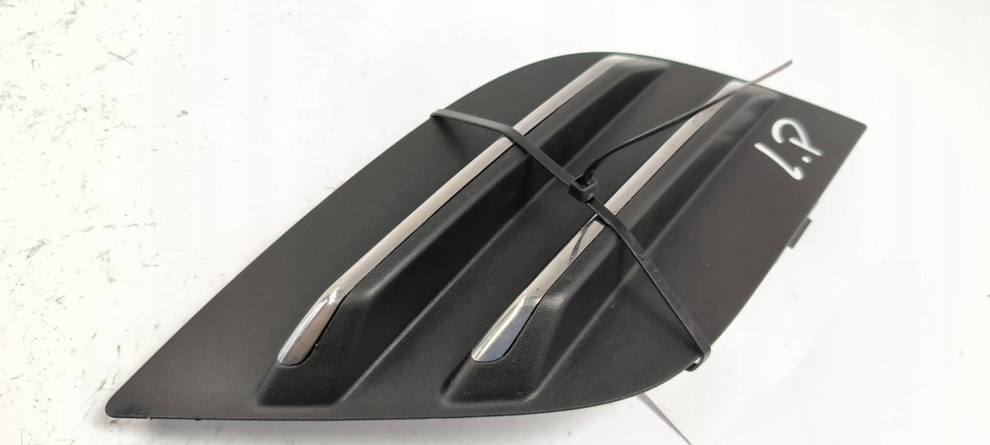 grid of a bumper left front 263369999R RENAULT CLIO IV