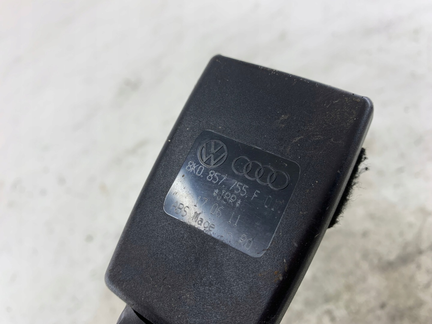 AUDI A4 B8 gurtstraffer sicherheits gurtschloss PREAWA 8K0857755F