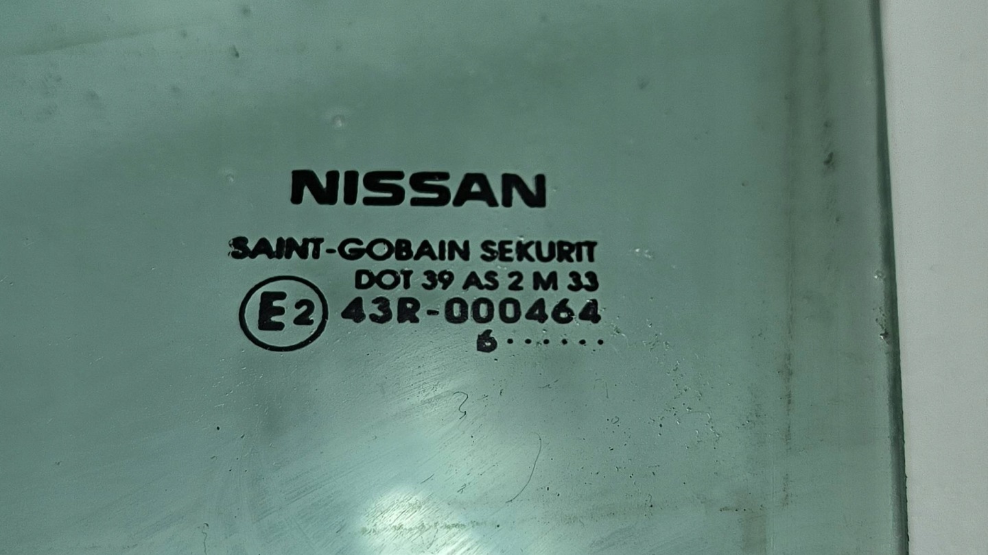 window door left front NISSAN NOTE E11