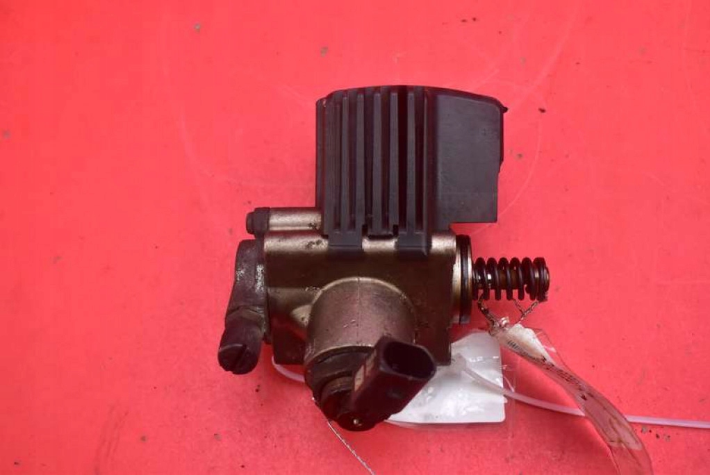 POMPA WYSOKIEGO PRESSIONE 06F025D VW PASSAT B6 2.0 TSI 150 KM 05-10