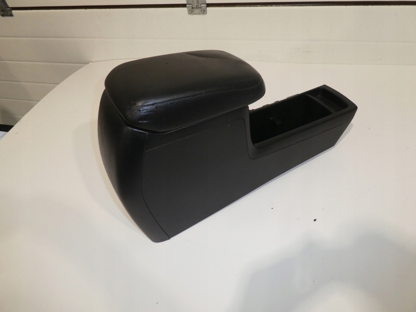 SUBARU FORESTER III TUNEL armrest