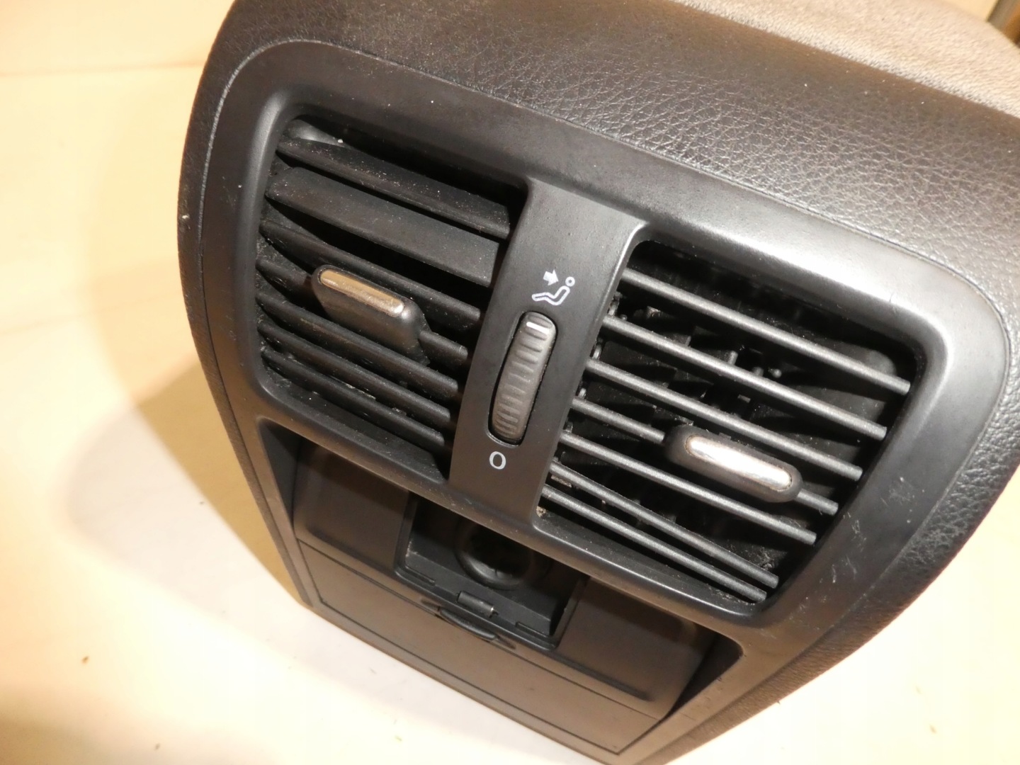 TUNEL BRACCIOLO VW PASSAT B6 3C0