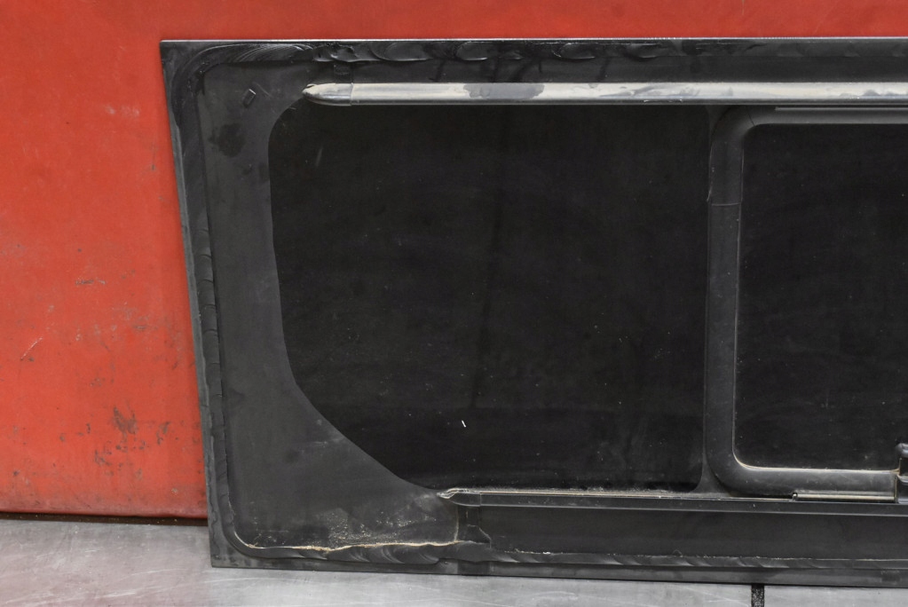 window bodywork left rear part NISSAN PRIMASTAR 1 and 02-06