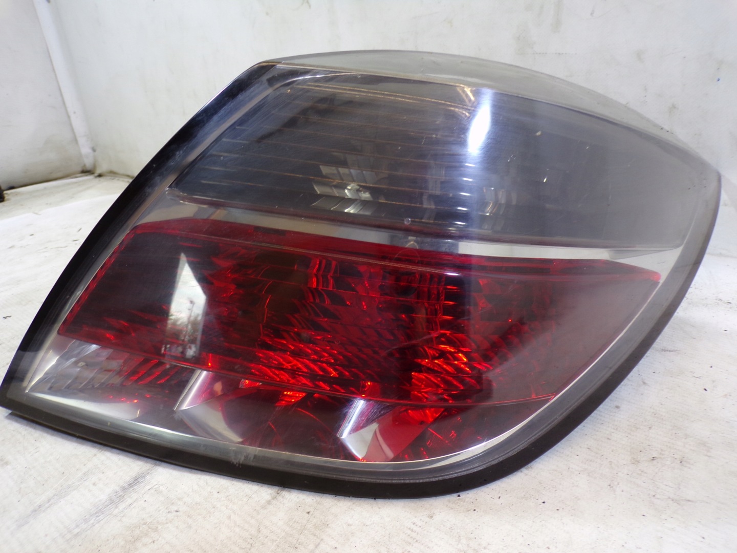light rear rear part right OPEL ASTRA H HB 3D (8) (K1)