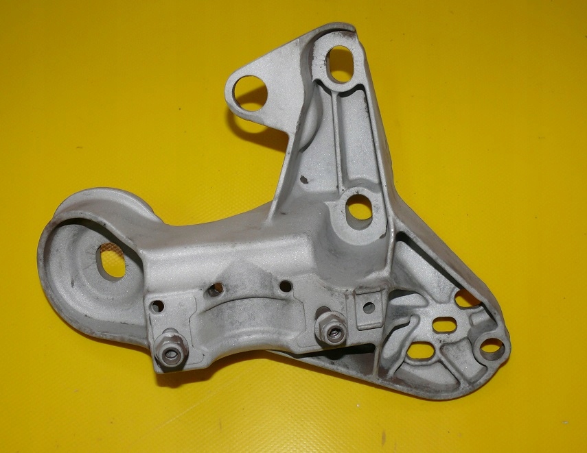 bracket MCOWANIE engine mount right right front AUDI S6 A6 C5 4.2 V8