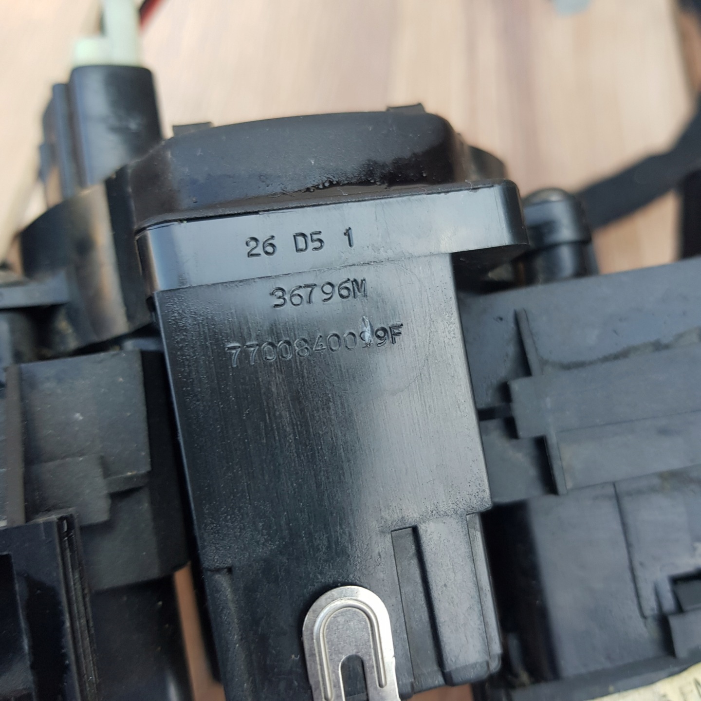 DEVIO LUCI TERGICRISTALLO TERGI RENAULT KANGOO 8200379527