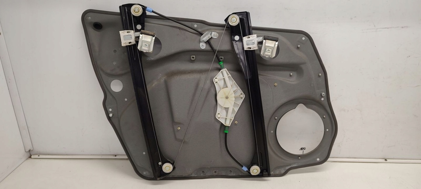 window regulator right front mechanism Mercedes W245 B-klasa 2,0 CDI