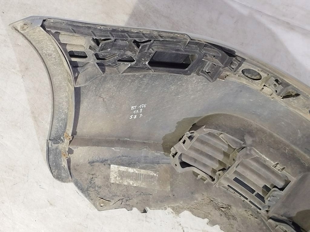 VW Golf V 5 nárazník předek přední