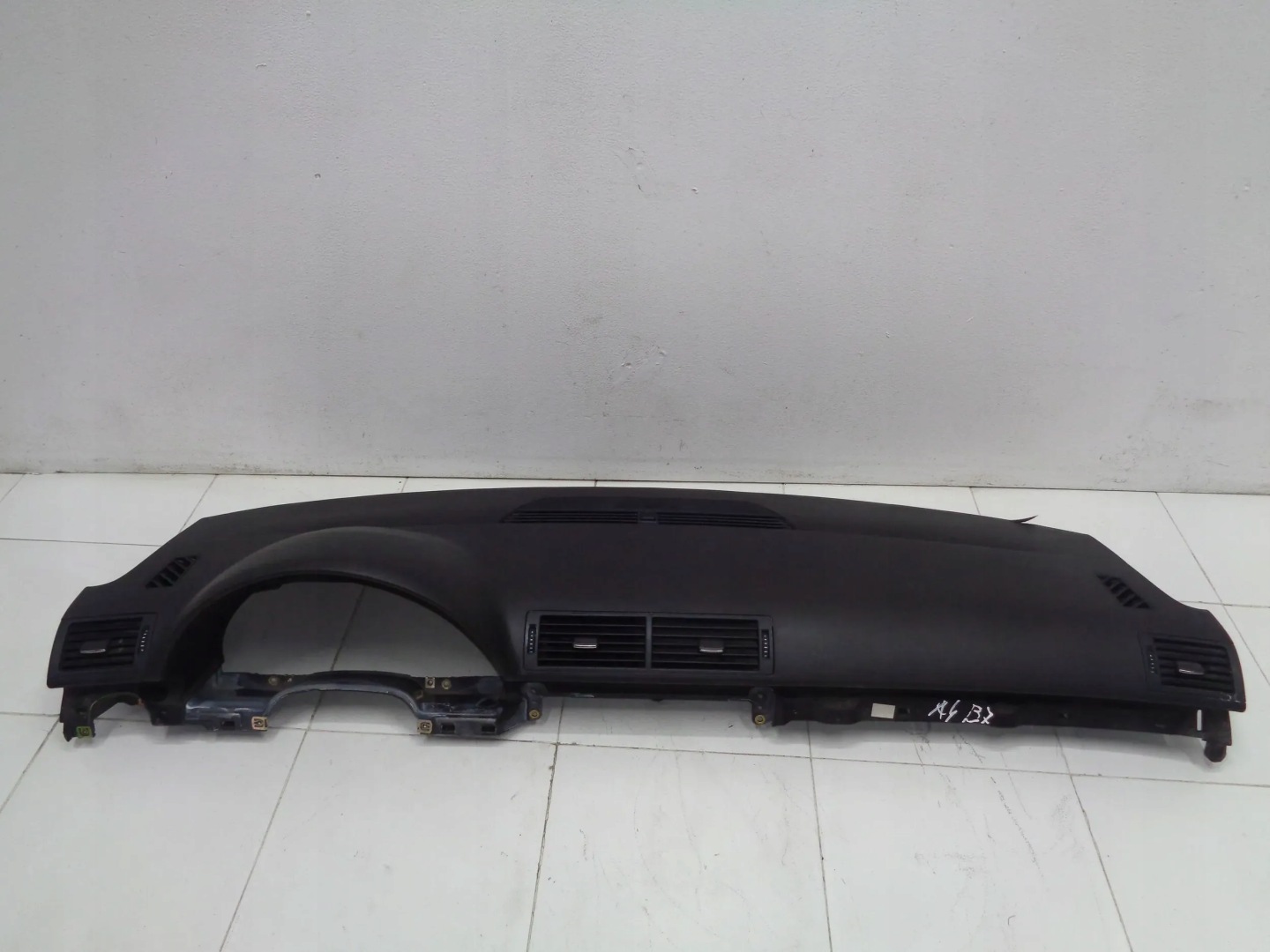 AUDI A4 B6 B7 8E cockpit dashboard instrument panel 01-07R