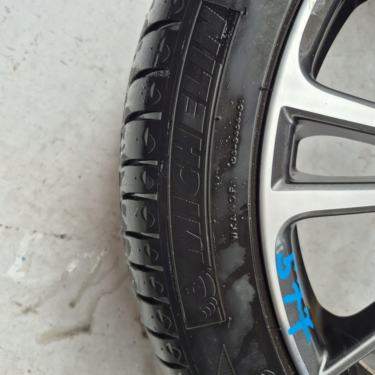 MICHELIN PRIMACY HP gomma LETNIA 215/45R17