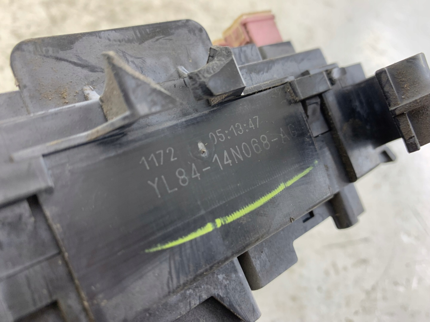FORD MAVERICK II MAZDA TRIBUTE and fuse box YL8414N068AG