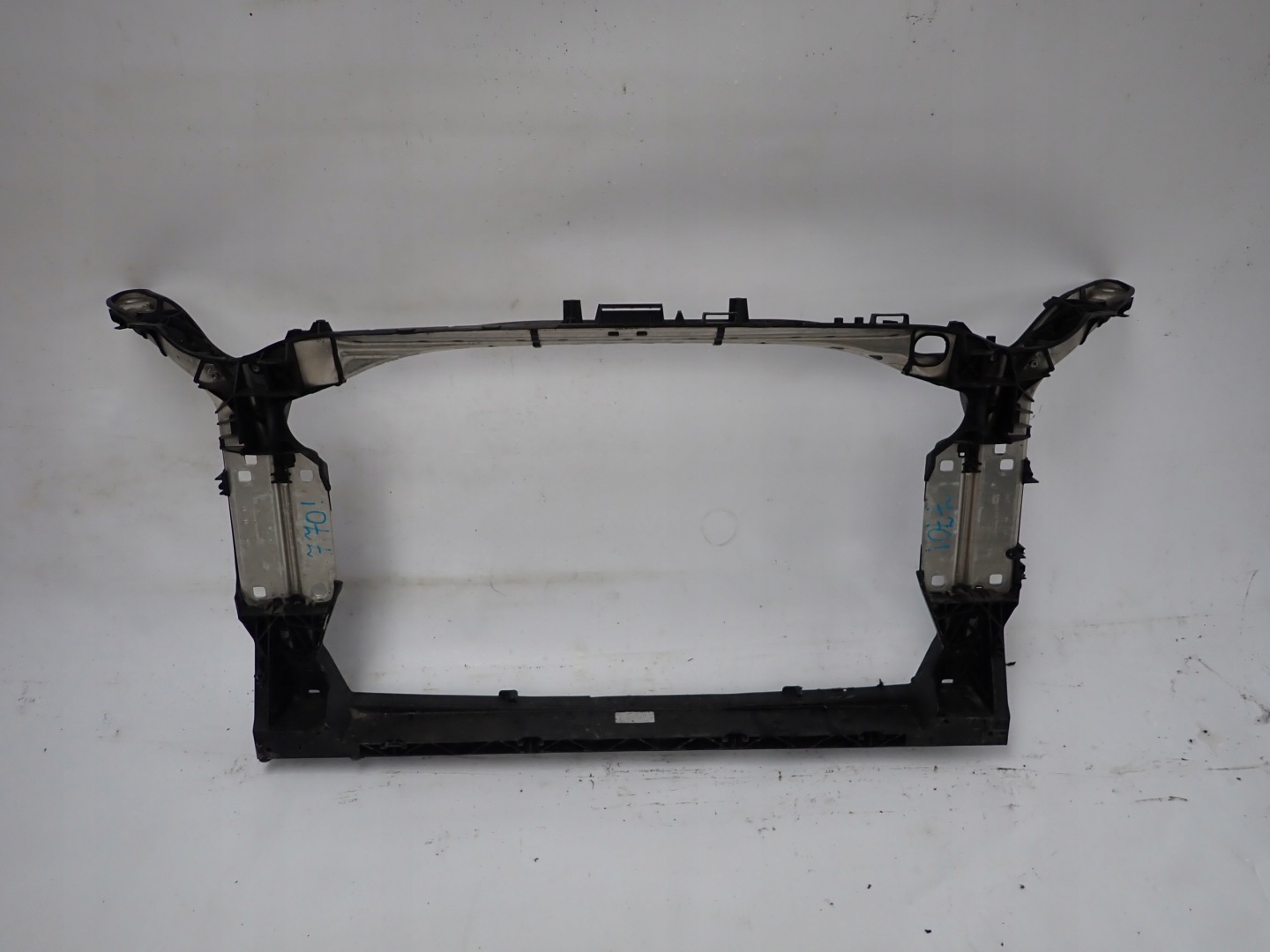 AUDI A6 C8 4K A7 4K8 18- support panel for radiators pillar front