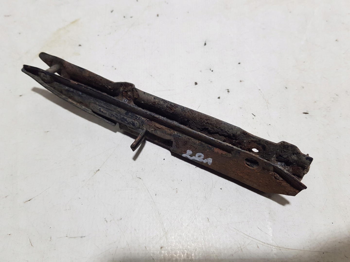 bumper bracket MERCEDES W221 left front 2218850714