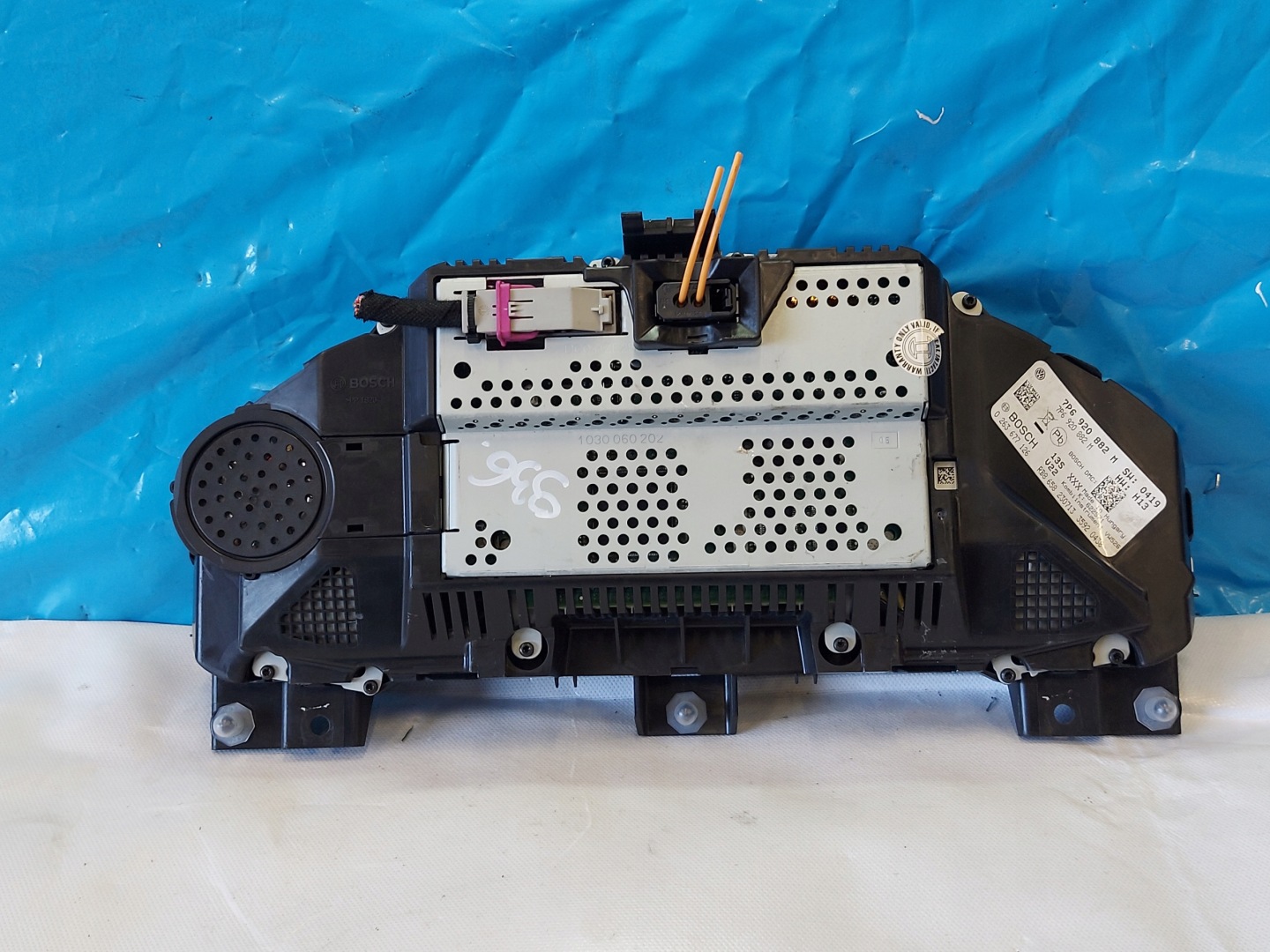 dials clock VW TOUAREQ II 3.0 TDI 7P6920882M