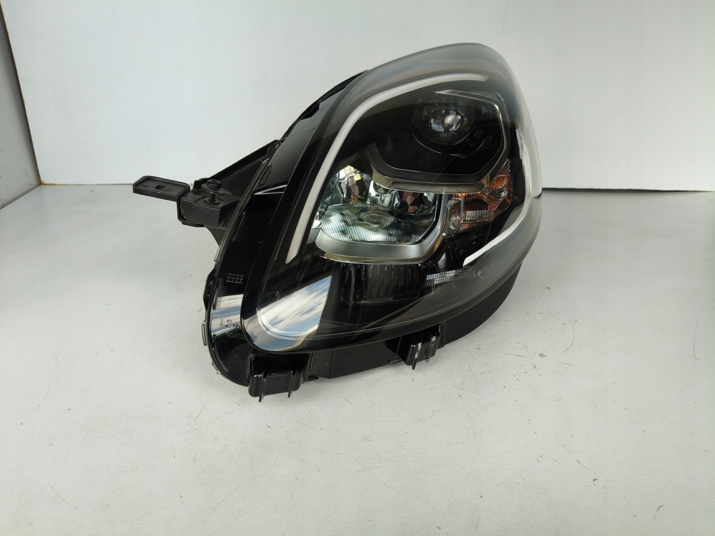 light left REFLEKTOR FORD PUMA 19- LED