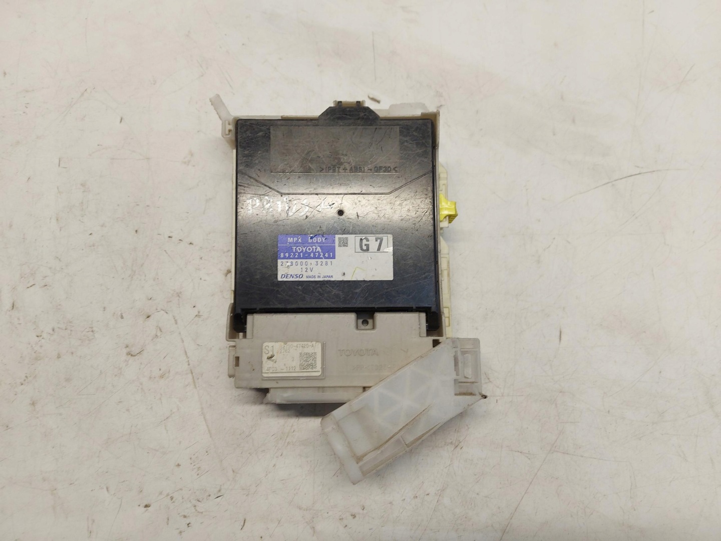 TOYOTA PRIUS + module control unit 89221-47241