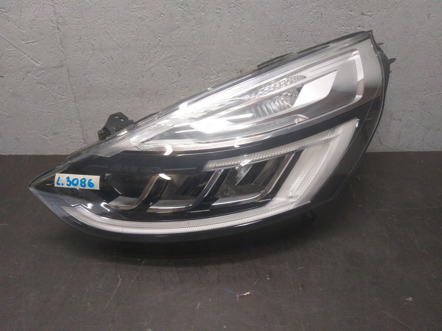 LIGHT FRONT LEFT RENAULT CLIO IV 4 FULL LED 620603564R