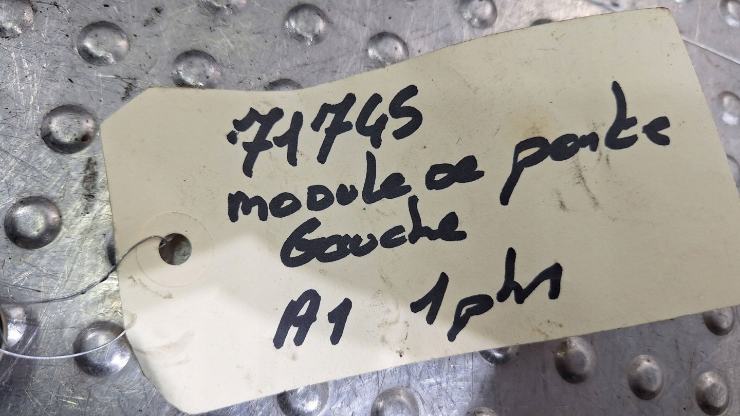 module control unit door left front 8X0959793B AUDI A1 8X