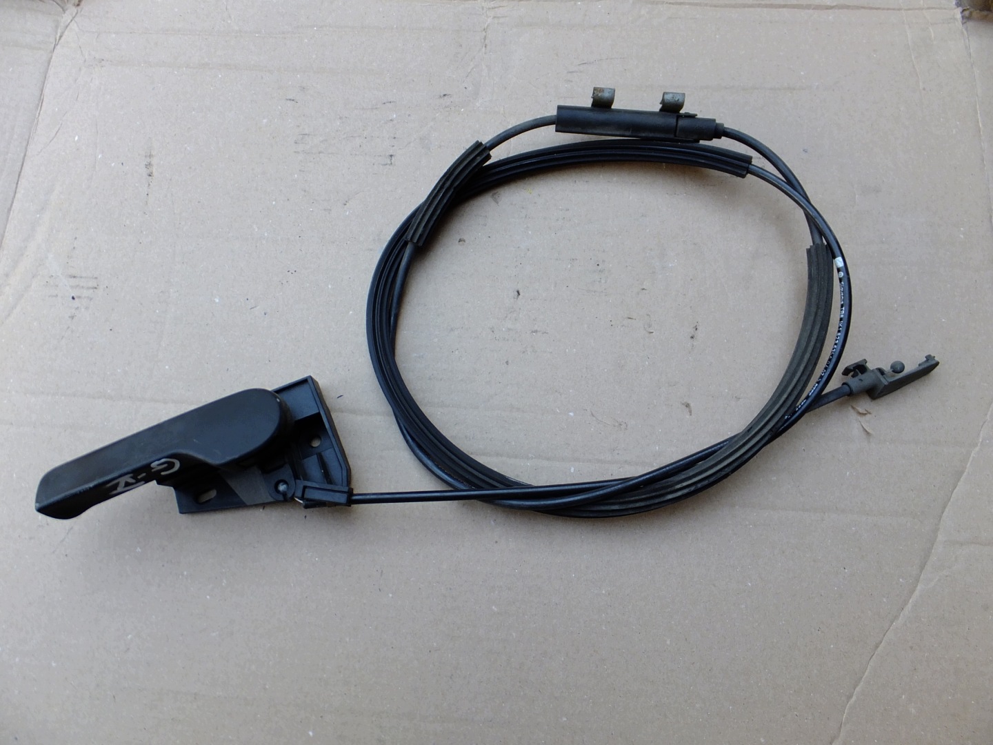 Poignée Câble pour l’ouverture du capot vw golf V 2007r