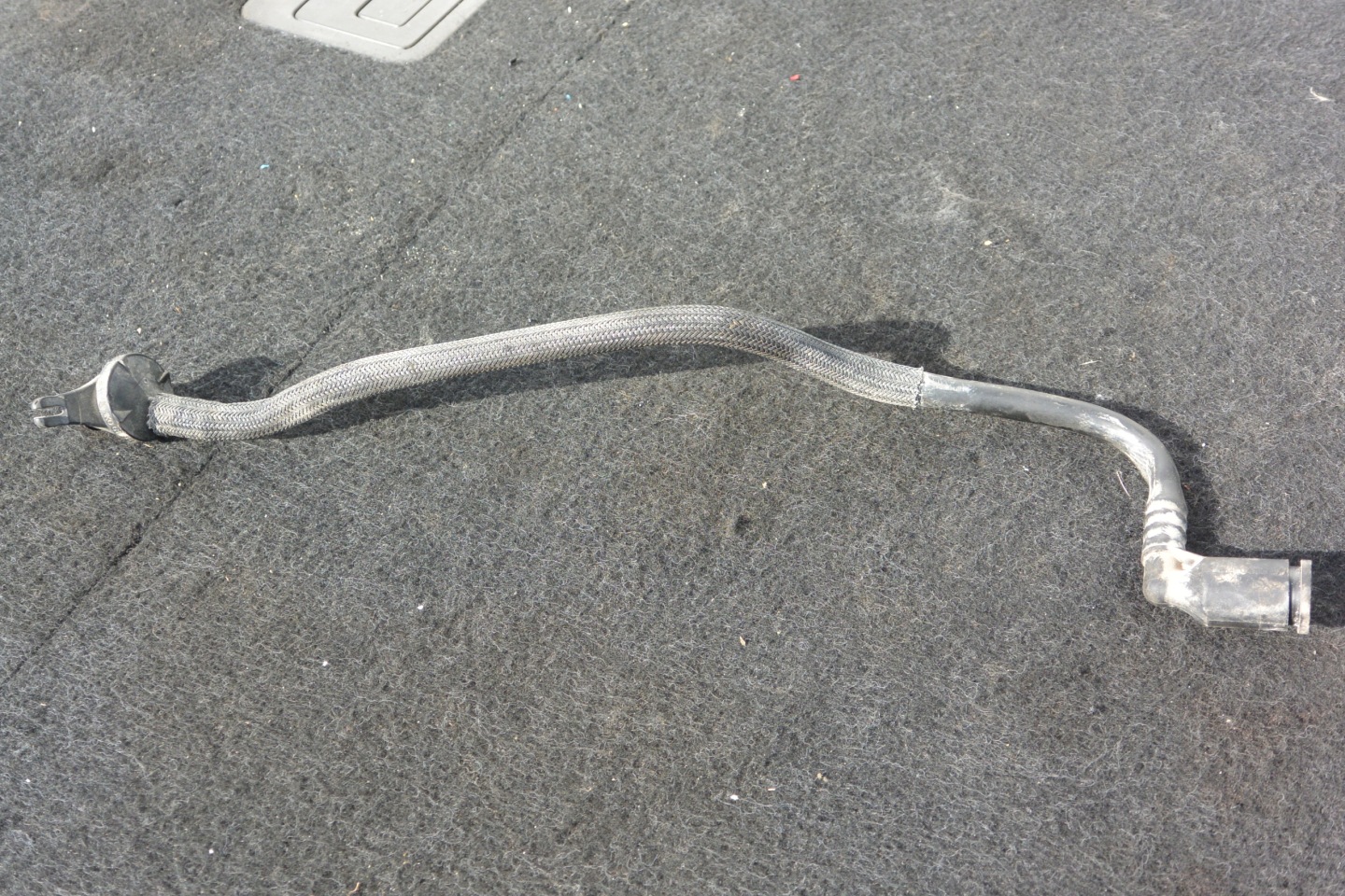 pipe wiring vacual 2.0 TDI VW PASSAT B7 CC